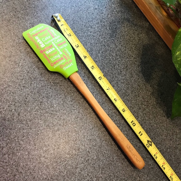 Pampered Chef rubber scraper - Picture 4 of 4